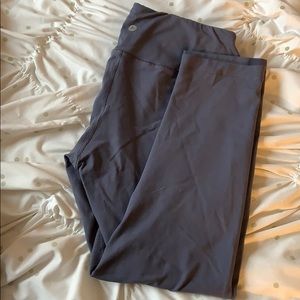 90 Degree Capri Leggings